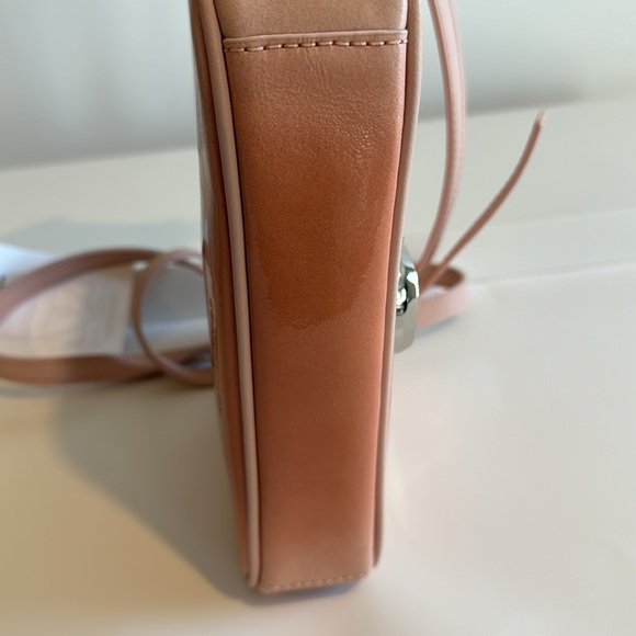 AUTHENTIC Marc Jacobs
The Leather
Shoulder Bag - Picture 9 of 13